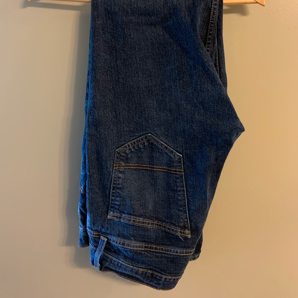 Arizona Jean Co. Slim Straight w/ Flex Denim Jean